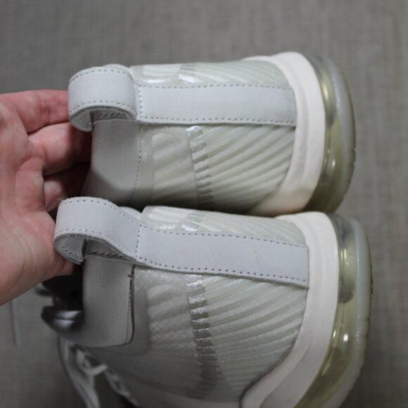 Men’s  11.5 Nike Lebron James X John Elliot Icon QS "Sail" White Athletic Shoes - Picture 5 of 6